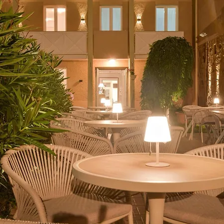 Hotel Les Comtes De Pardiac 3*