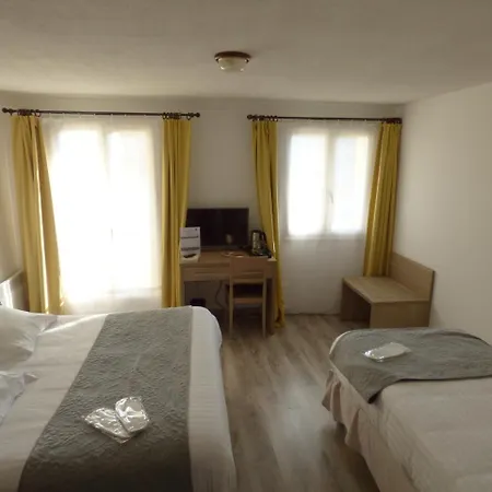 Les Comtes De Pardiac - Logis